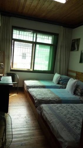 Summer Inn Fenghuang