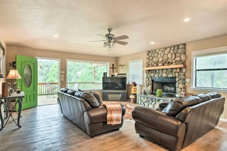 2 Bedrooms Cottage