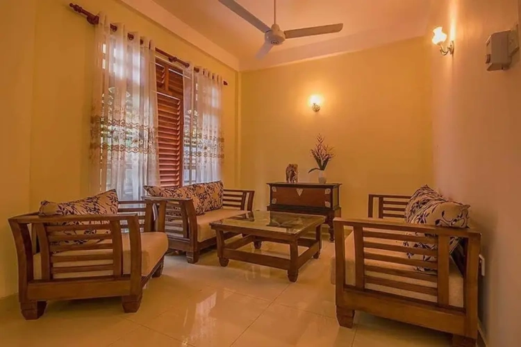 4 Bedrooms Villa