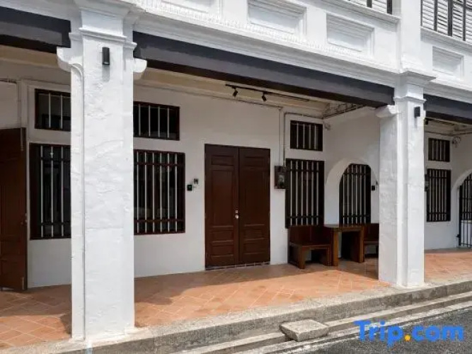 Courtyard by Heritage Row