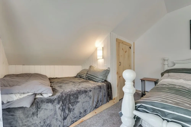 2 Bedrooms Cottage