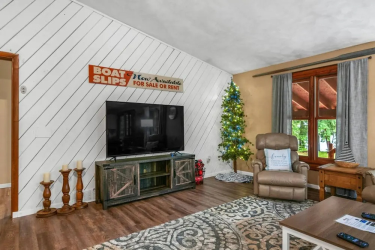 Lakeside Getaway pet Friendly