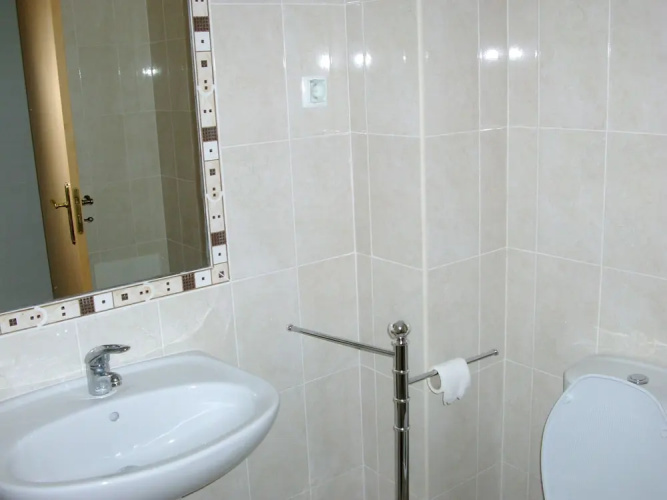 1 Bed Flat - Sleeps 2 - Parking - Wifi