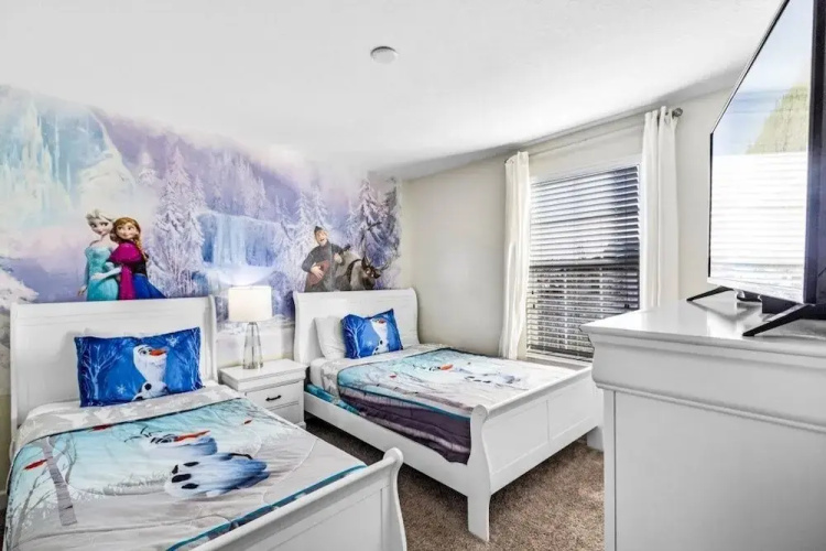 More Space Than Needed Huge 6 Bedroom Home! 6 Villa