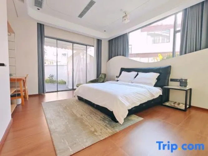 Standard Double room with courtyard view