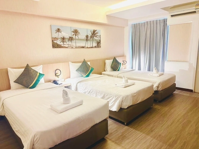Comfort Triple room with city view