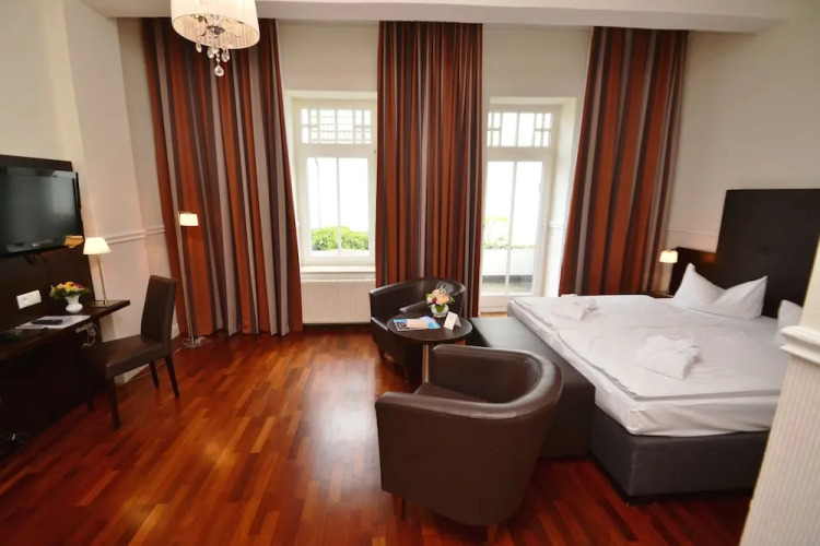 Strandhotel BinzOver view