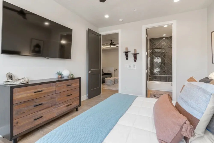 Sundance Edge 6 Bedroom Home