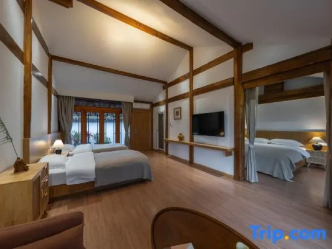 Triple Suite with river view