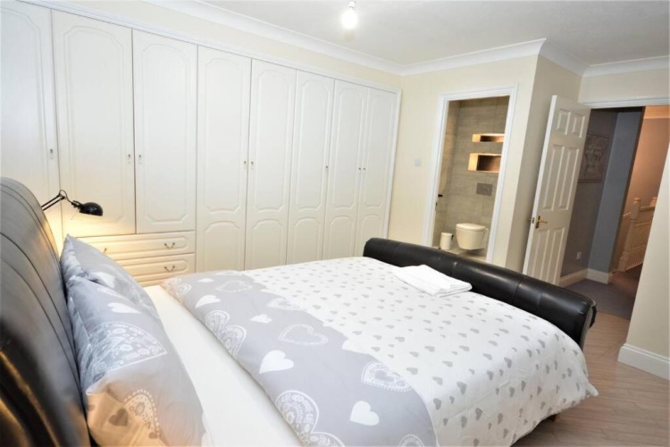 2 Bedrooms Cottage
