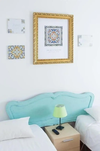 The Tiles House