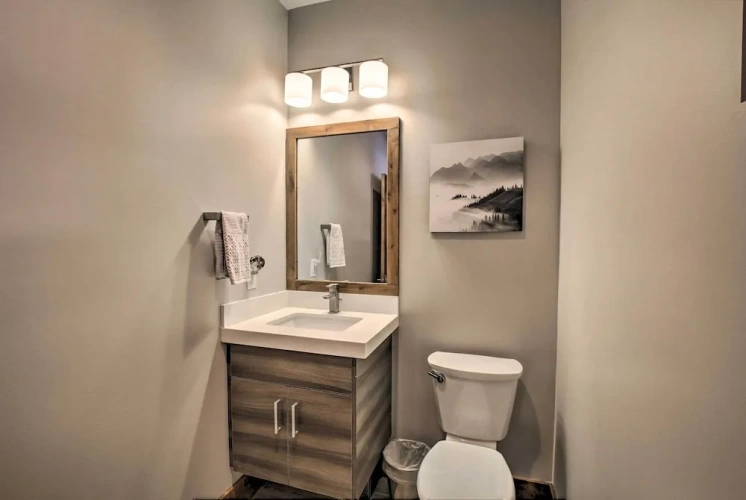 4 Bedrooms Apartment