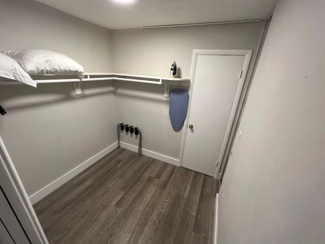 1 Bedroom Apartment