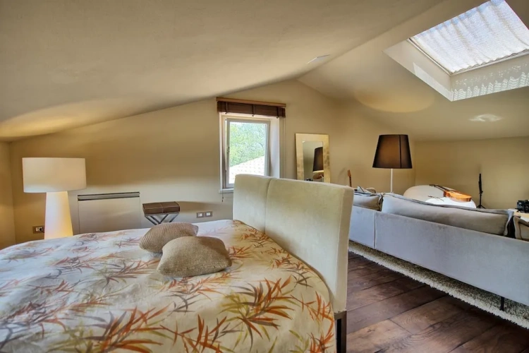4 Bedrooms Villa
