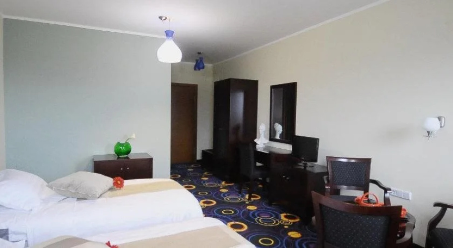 Hotel 365