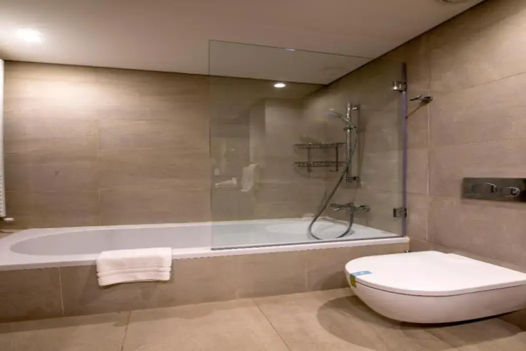 Oakridge Hotel & Spa