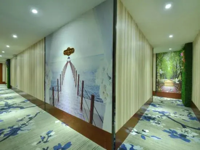 Huating Hotel (Fengzhou)