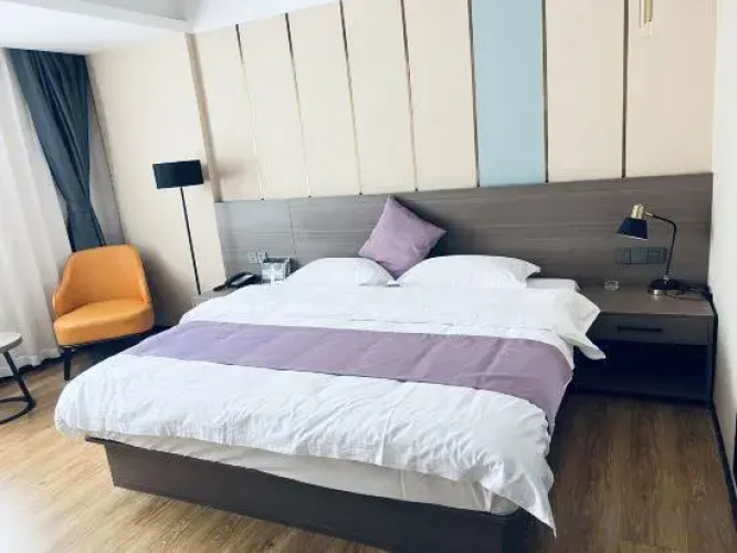 Fuyu Xinyue Business Hotel