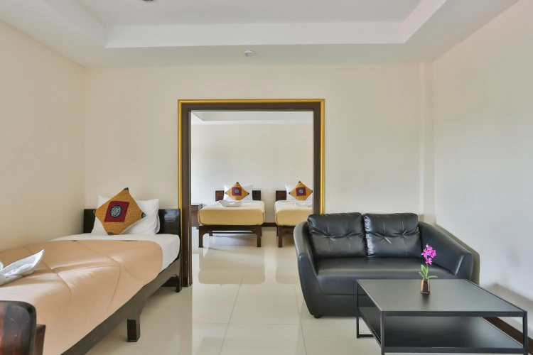 Boonme Heritage Hotel (SHA Extra Plus)