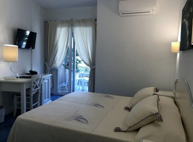 Janas Hotel