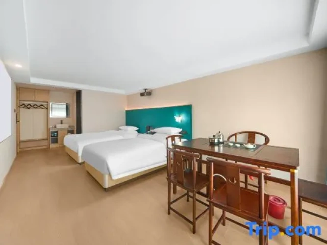 Standard Family room
