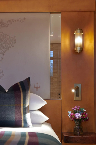 Fingal - A Luxury Floating Hotel