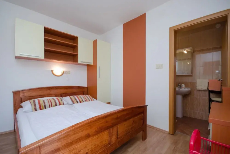 Apartments Mirjana