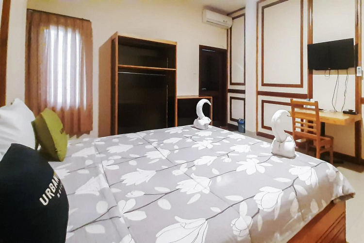 OYO 90428 Remington Hostel