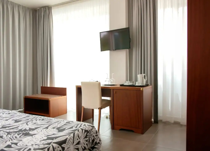 Max Luxury Suite