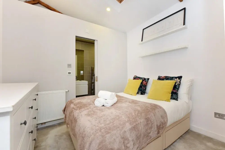 Stanhope Mews Style - 4sms