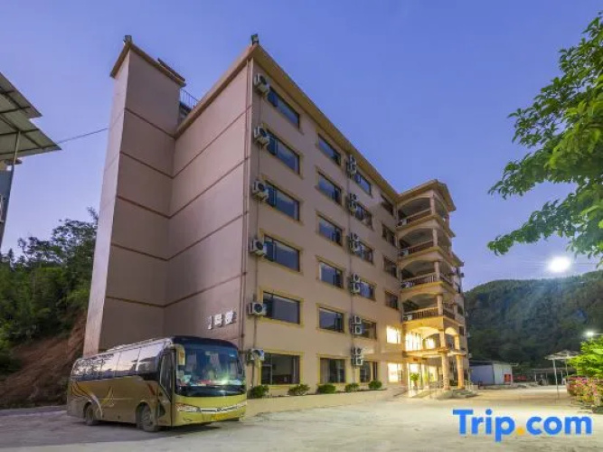 Guicun River Hotel