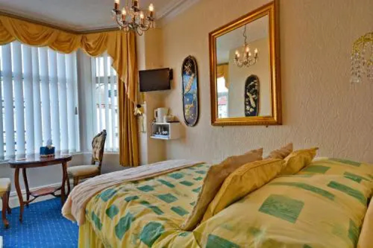 Falklands Hotel