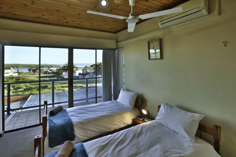 Dasklip Langebaan 8-sleeper