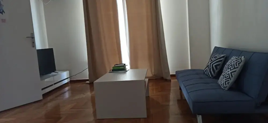 2 Bed Flat - Sleeps 5 - Parking - Wifi