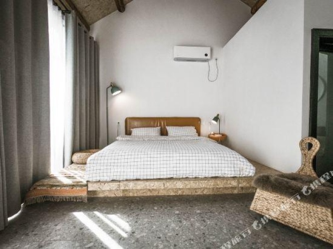6 Bedrooms Double Suite