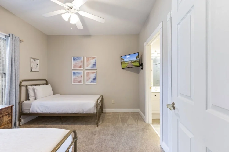 2 Bedrooms Standard room with pool view