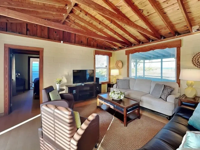 3 Bedrooms Cottage