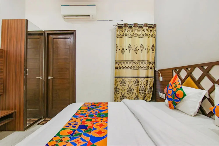 Fabhotel Legacy