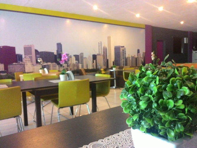 La Pamela Suites