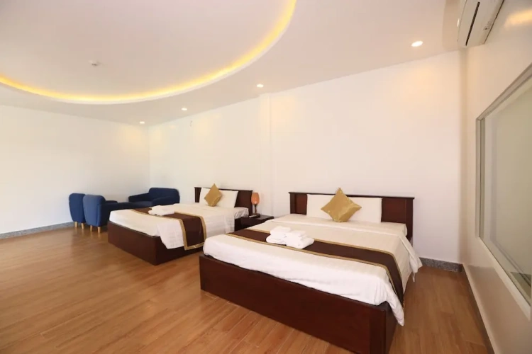 Standard Triple room