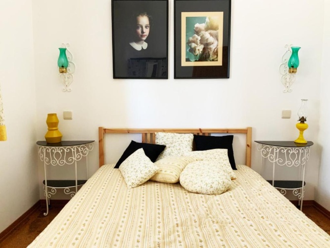 4 Bedrooms Cottage
