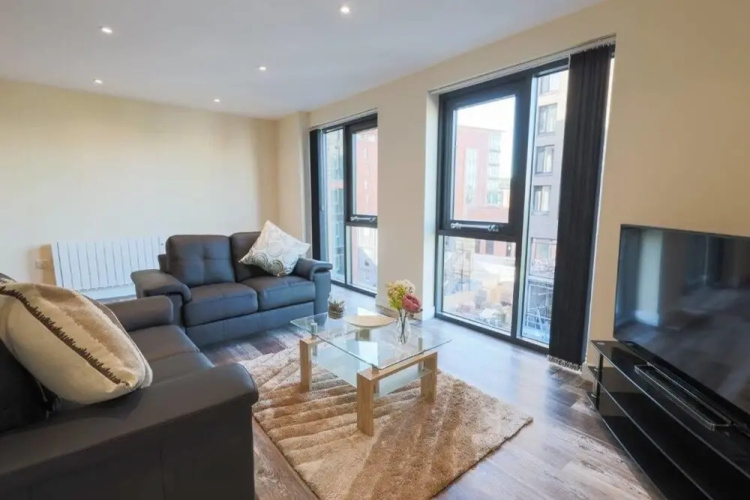 3 bed City Centre Apartment