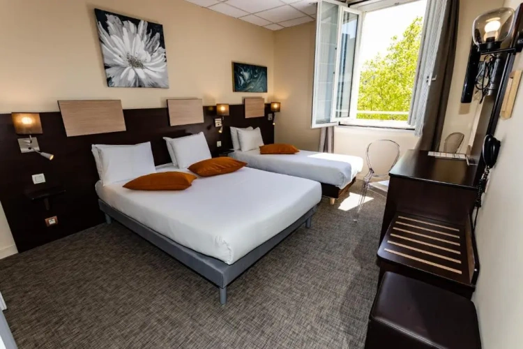 Superior Triple room