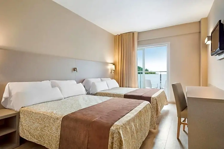 Quadruple room