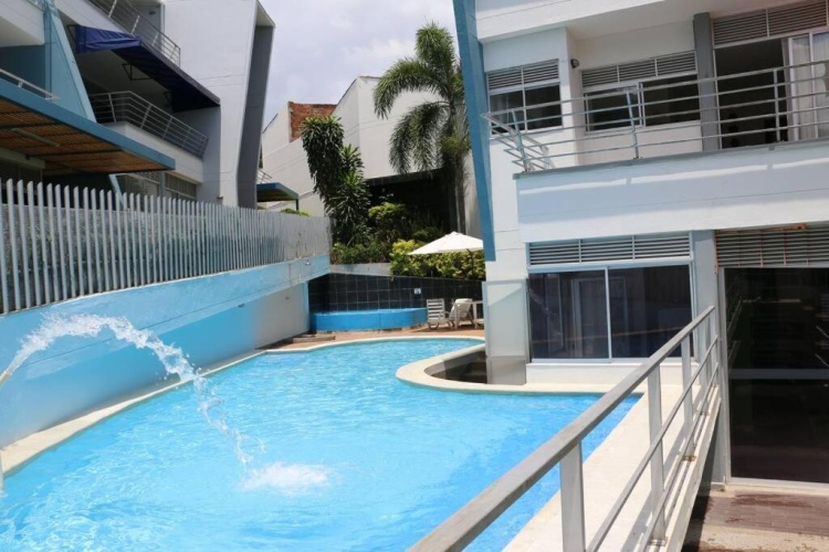 3 Bedrooms Apartment