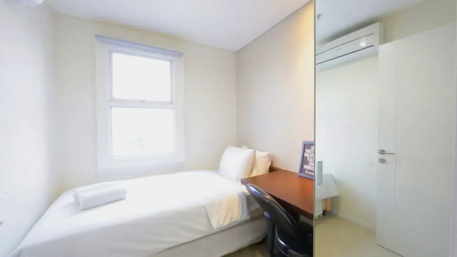 Clean and Cozy 2BR Apartment @ Parahyangan Residence