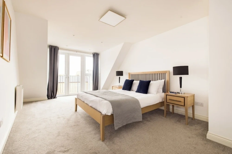 1 Bedroom Apartment with balcony