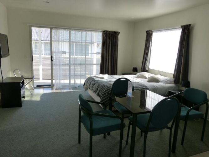 1 Bedroom Apartment with view