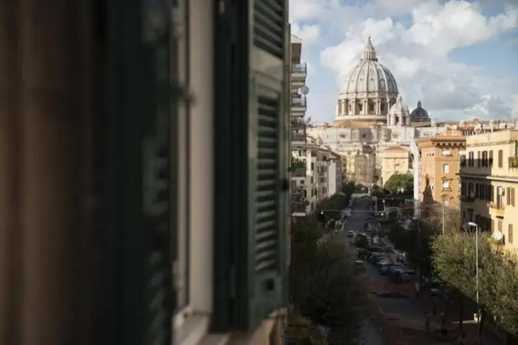 San Pietro House