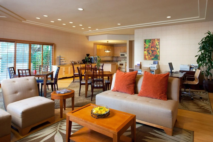 Standard Double Club room with garden view